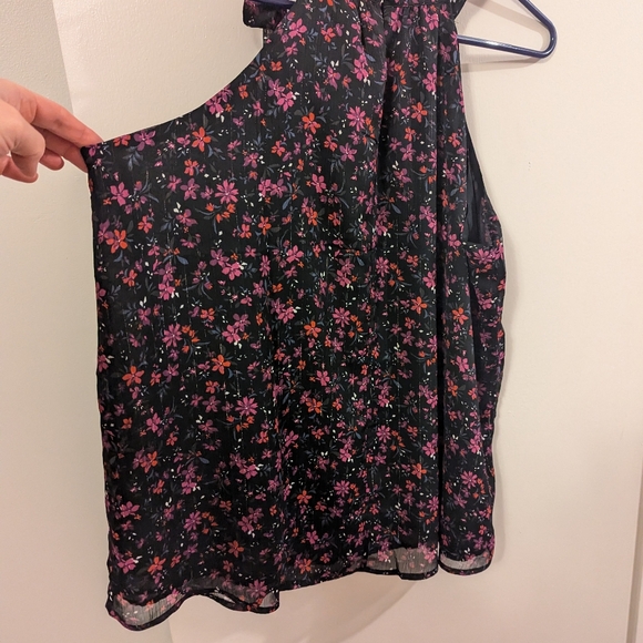 Top - Picture 2 of 3